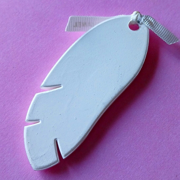 Very Rare CHANEL Ceramic Feather Perfume Diffuser🪶 - Picture 3 of 8